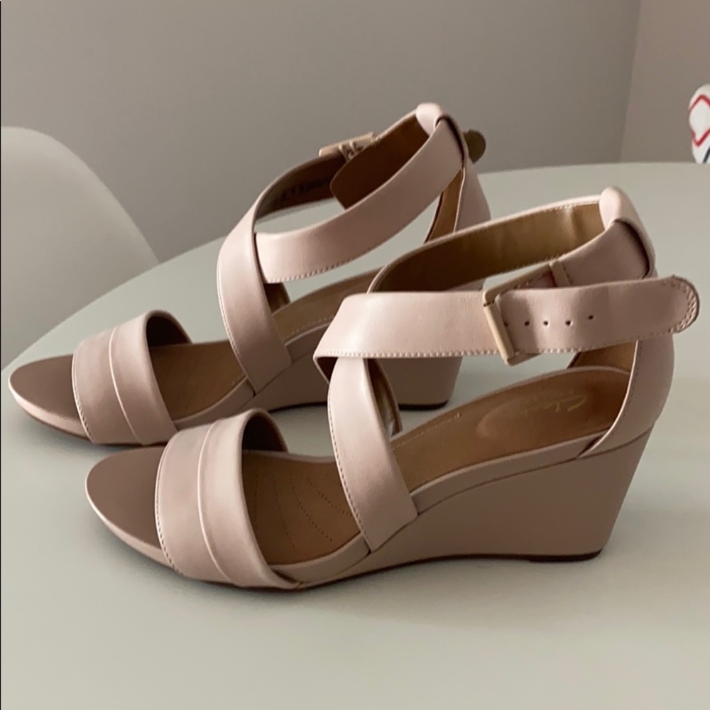 Wedge sandals